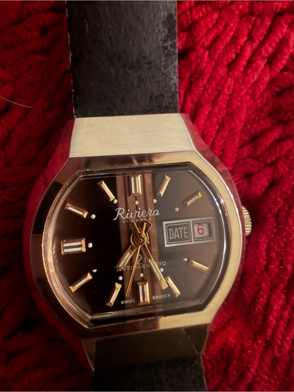 Riviera brown and Gold Dress Watch  windup works and keeps time great